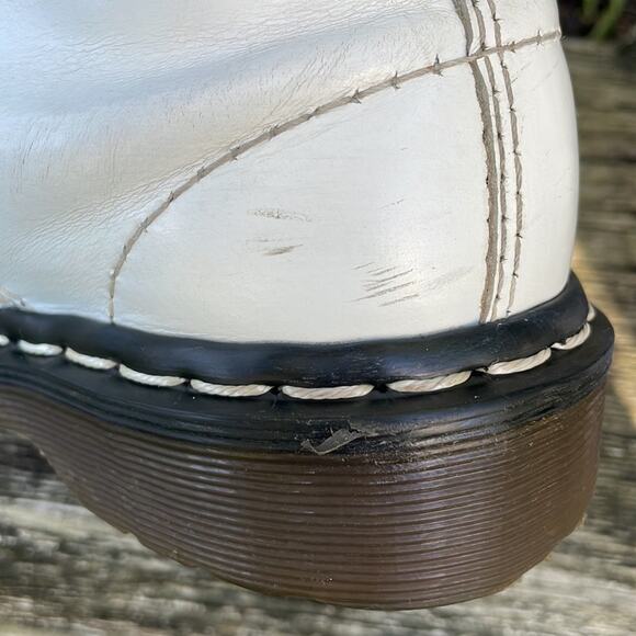 Vintage Dr Martens 1460 MIE England White Combat Boots Women's 7 US / 5 UK - Picture 16 of 16